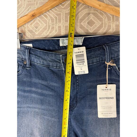 Torrid Jeans Womens 16R Boyfriend Distressed Mid Rise Medium Wash Stretch Denim - Picture 5 of 8
